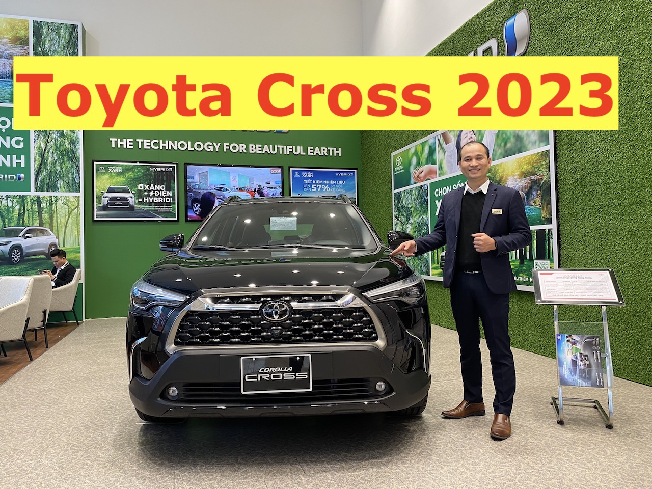 Đánh giá xe Toyota Corolla Cross 2023 phiên bản mới thêm nâng cấp cốp điện, Màn hình Carplay Android không dây
