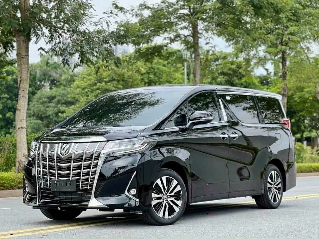 Toyota Alphard Luxury 2023 màu đen, Hình ảnh xe, Bảng giá lăn bánh, Thông số kỹ thuật mới nhất 2024