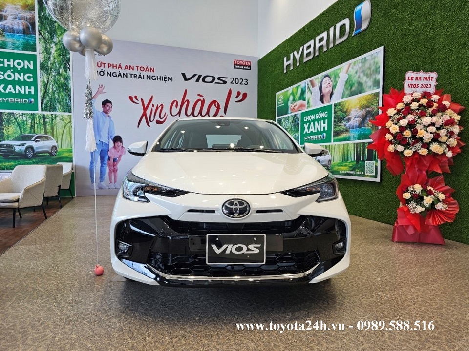 Toyota Vios 1.5G 2023 màu trắng ngọc trai phiên bản mới ra mắt, Hình ảnh, Giá lăn bánh