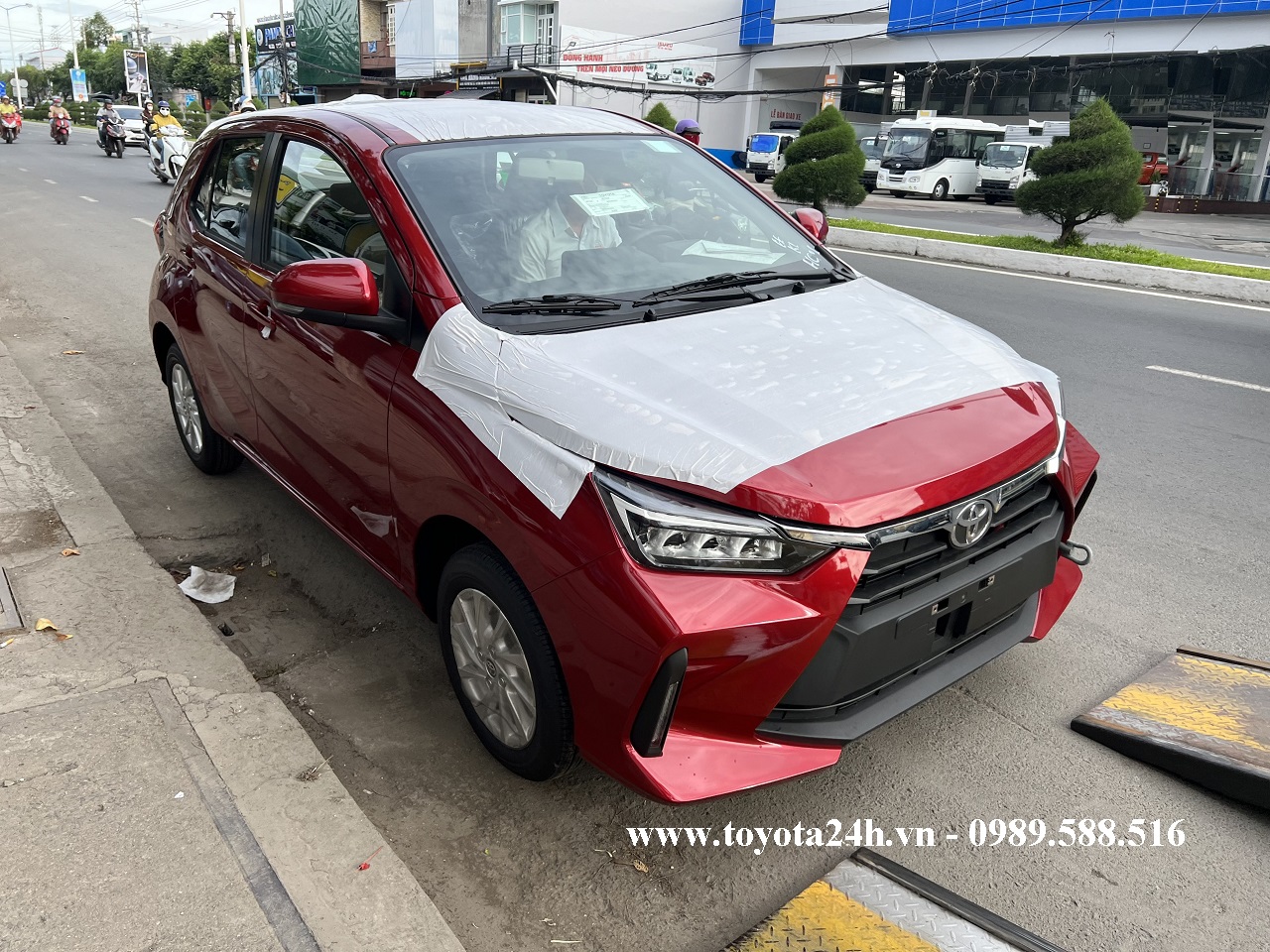 Hình ảnh thực tế Toyota Wigo 2023 phiên bản mới tại Việt Nam, Bảng Giá xe lăn bánh, Thông số kỹ thuật