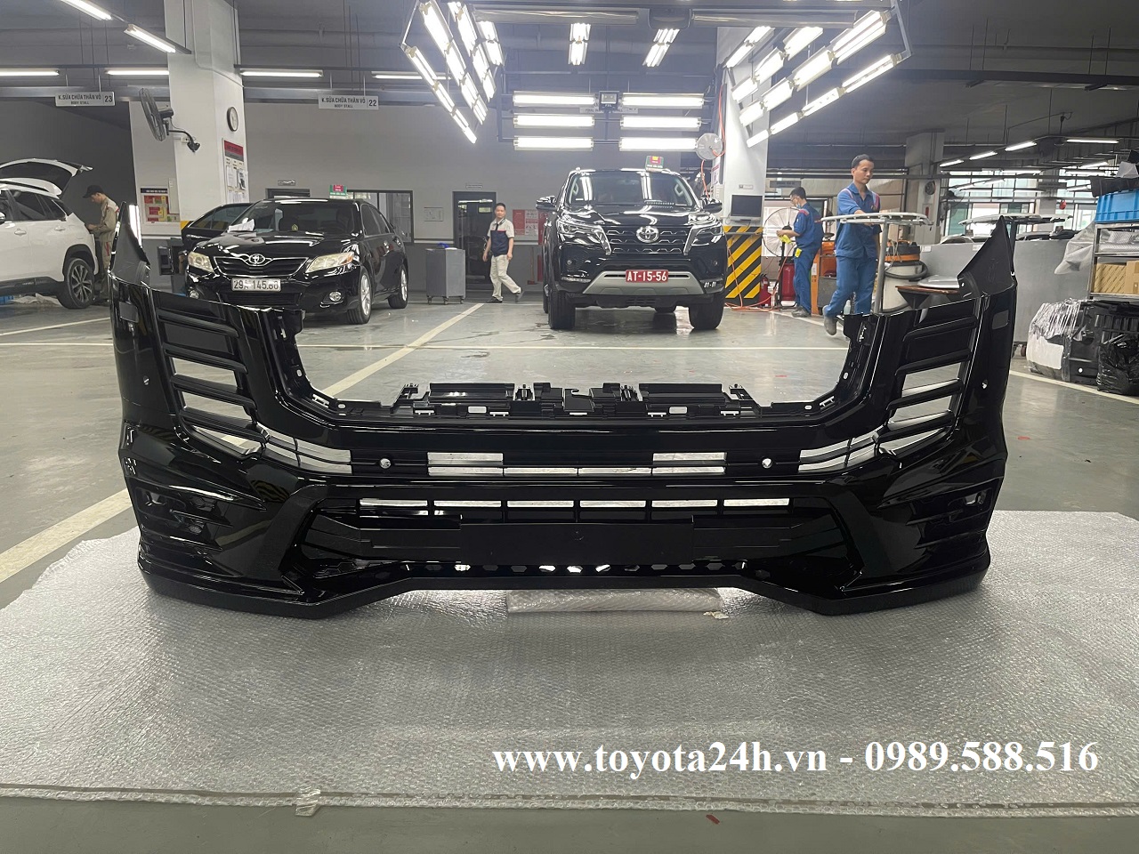 phu-kien-op-can-truoc-modellista-toyota-LC300
