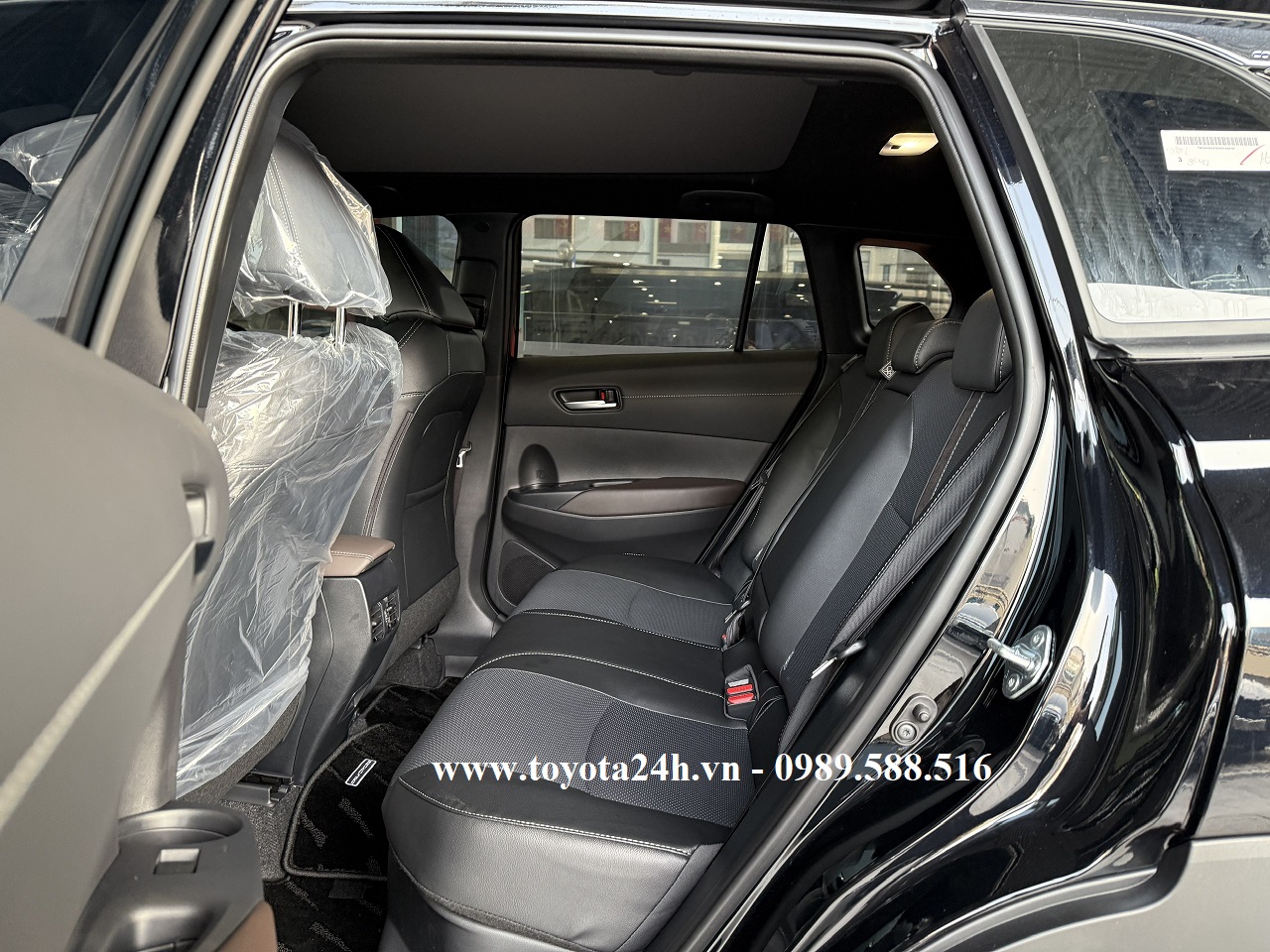 noi-that-toyota-cross-hybrid-2026-ghe-sau