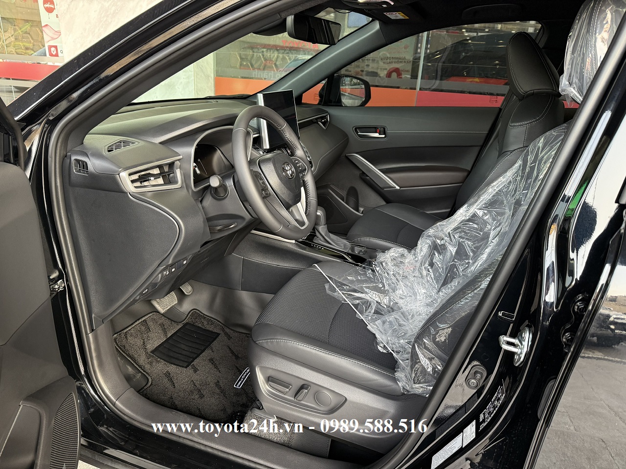 noi-that-toyota-cross-hybrid-2026