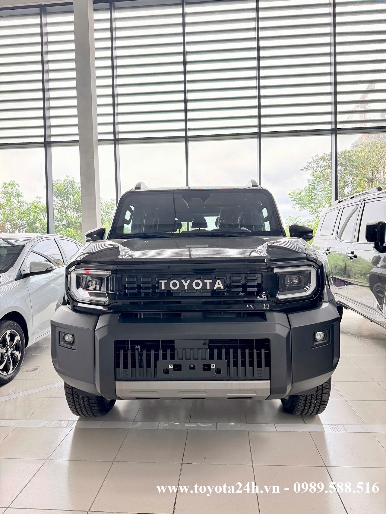 toyota-land-cruiser-FJ-mau-den-218