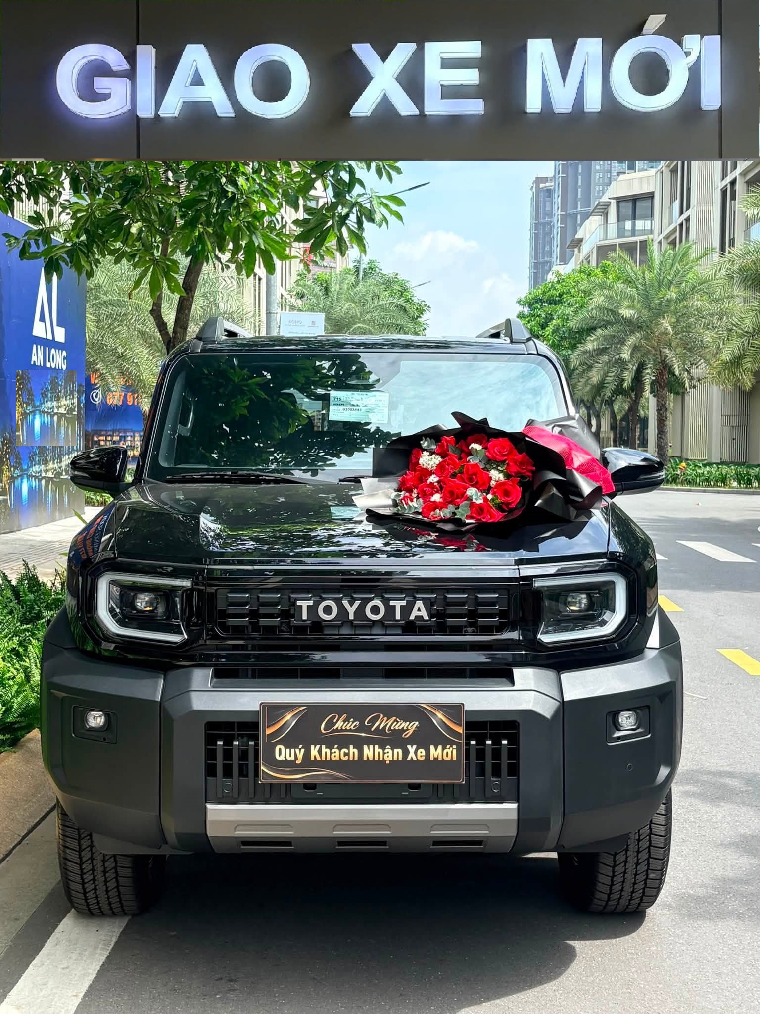 ban-xe-toyota-land-cruiser-FJ-mau-den
