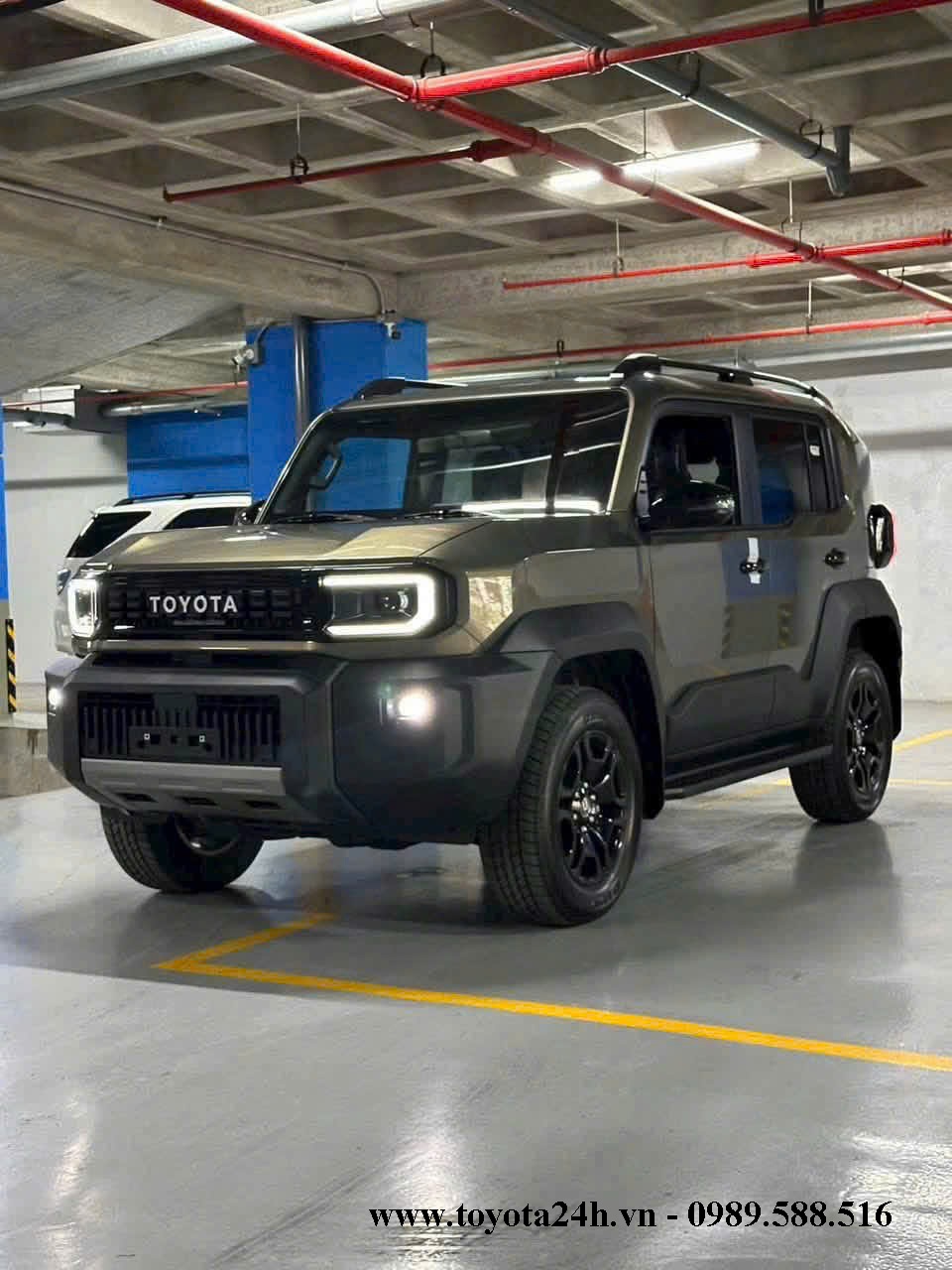 toyota-land-cruiser-FJ-mau-nau-dong-6x1-2026