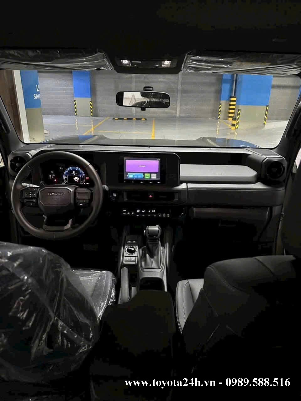 toyota-land-cruiser-FJ-mau-nau-dong-6x1-noi-that