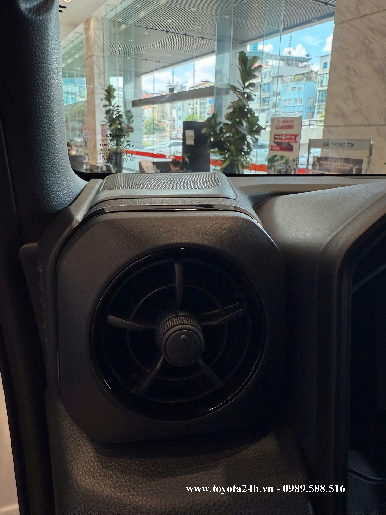 cua-gio-dieu-hoa-toyota-land-cruiser-FJ