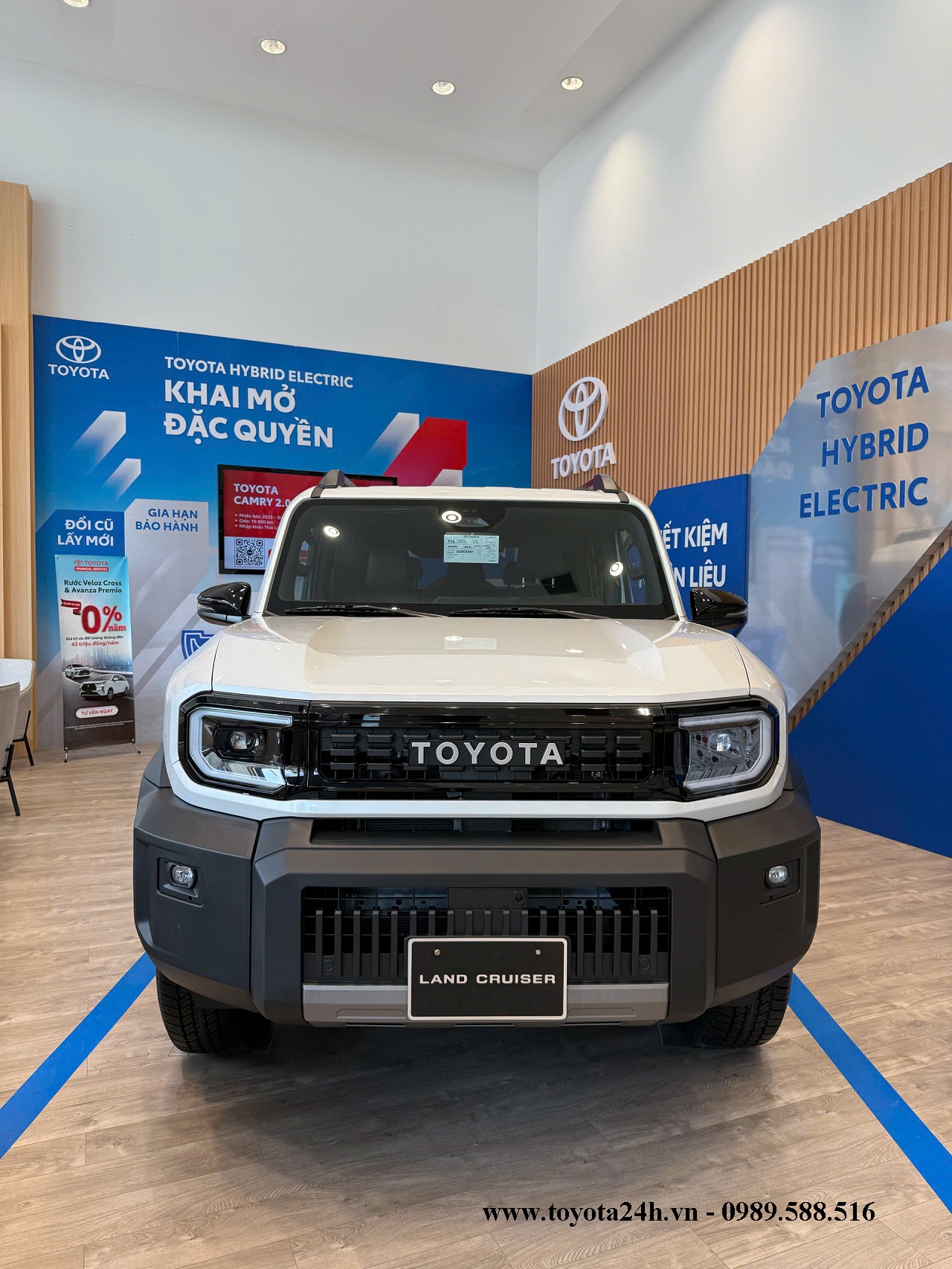 toyota-land-cruiser-FJ-mau-trang-ngoc-trai