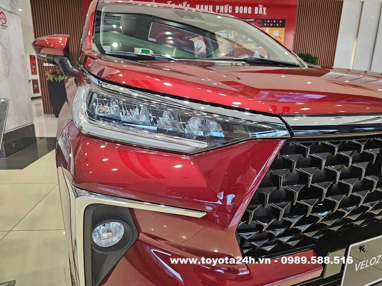 cum-den-LED-toyota-veloz-cross-2026