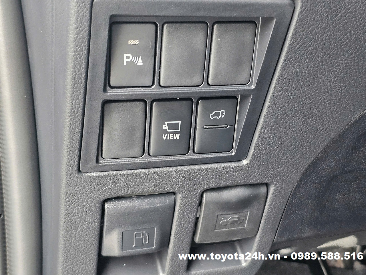 cum-dieu-khien-camera-360-do-toyota-fortuner-2026