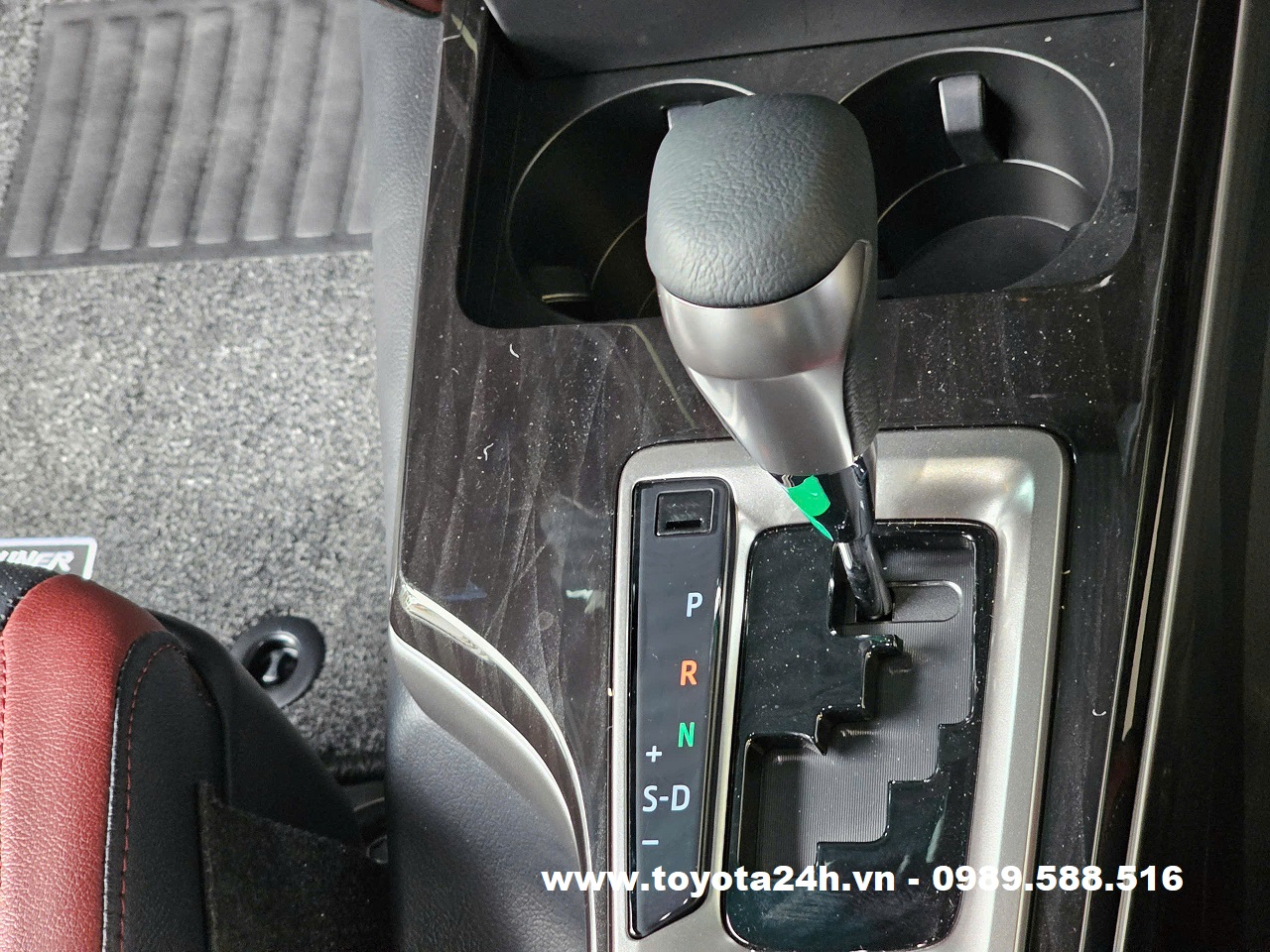 hop-so-toyota-fortuner-2026