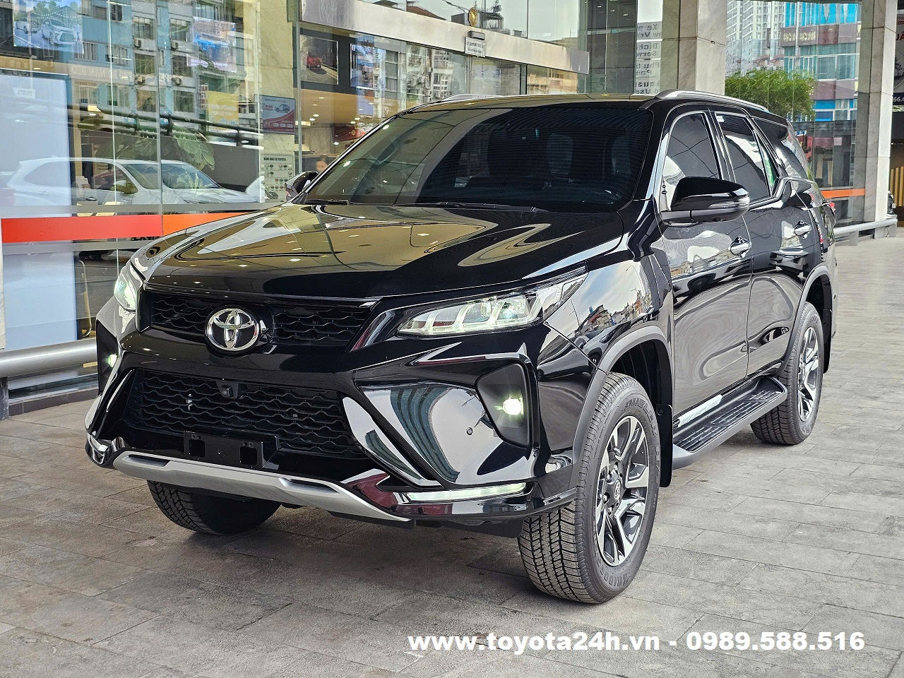 toyota-fortuner-2026-mau-den-2.7AT-4x4-may-xang-2-cau