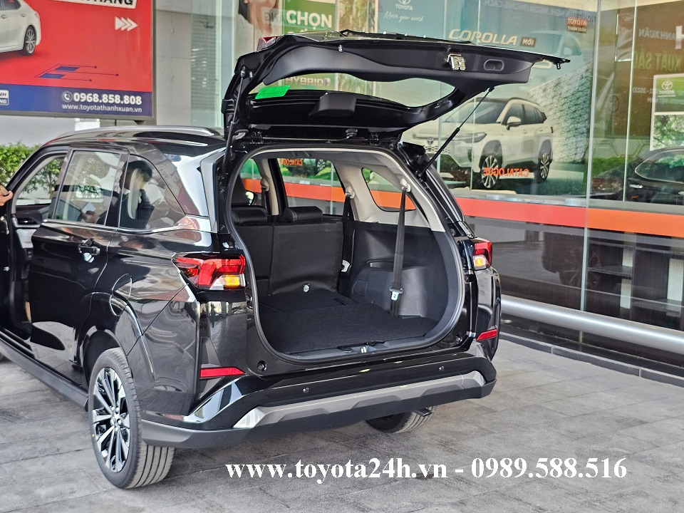 toyota-veloz-cross-top-mau-den-2026-cop-xe