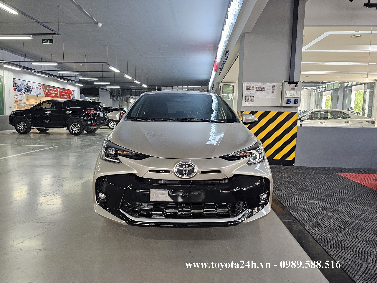 Toyota Vios 1.5E-CVT 2023 Màu Nâu Vàng Đồng, Hình ảnh bảng giá mới nhất