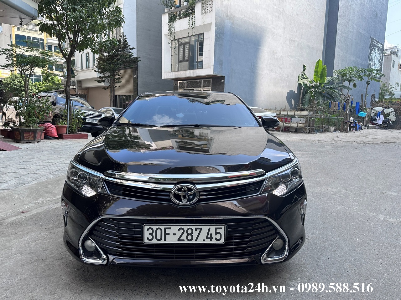 Bán Xe Toyota Camry 2.0E Cũ 2018